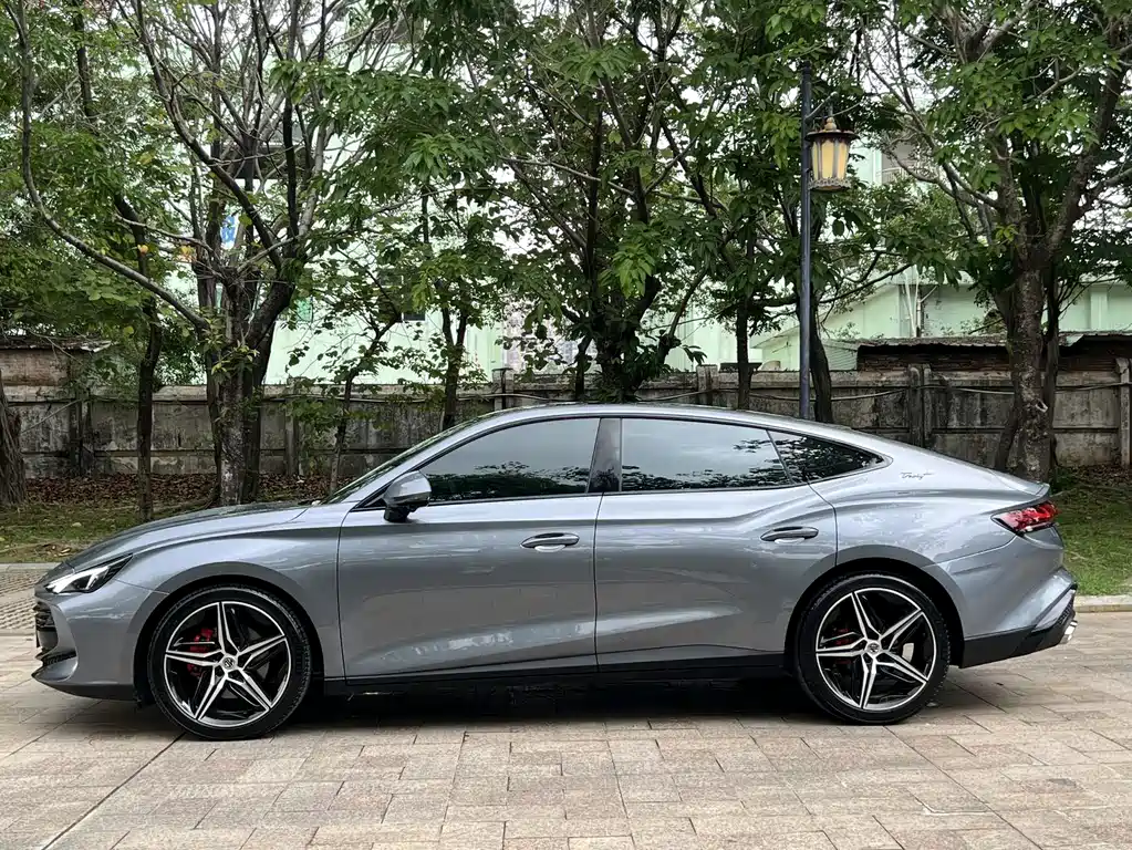 MG7 2.0 T Trophy+ Super Smart Drive