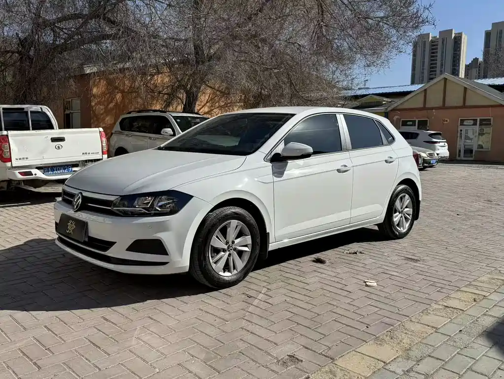 Polo Plus 1.5 L Auto Joyful Living