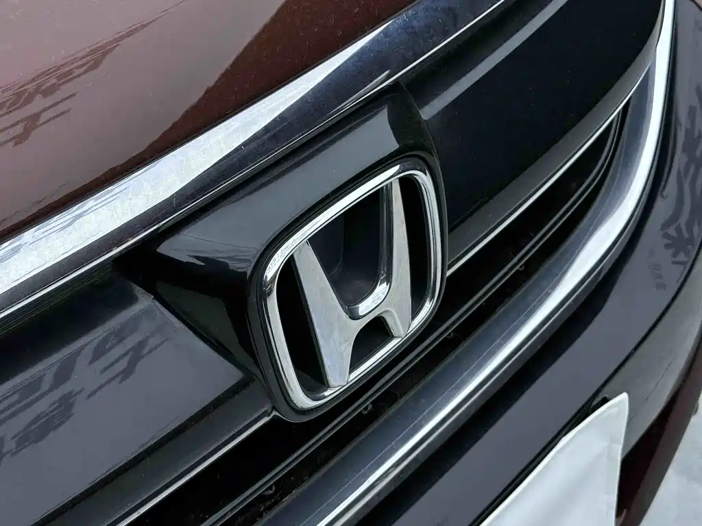 Honda UR-V 370 TURBO 4 WD Premium CN-V