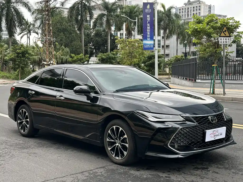 Avalon 2.5 L Luxury