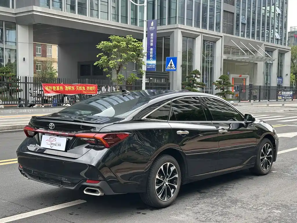 Avalon 2.5 L Luxury