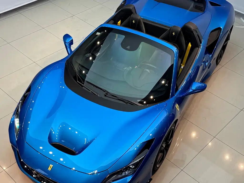 Ferrari F8 Spider 3.9 T V8