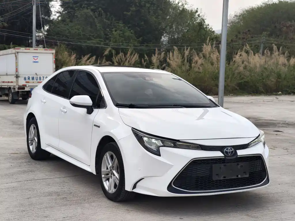 Levin Dual Engine 1.8 H E-CVT Luxury CN-V