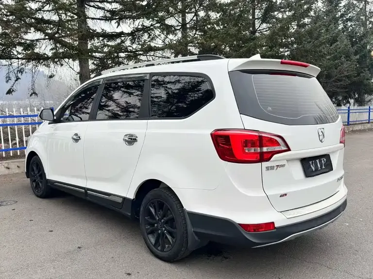 Baojun 730 1.5 L Manual Value 7-seat CN-V