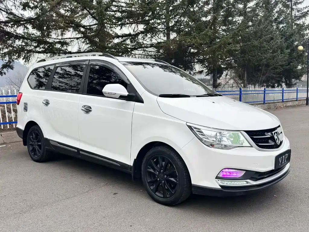 Baojun 730 1.5 L Manual Value 7-seat CN-V