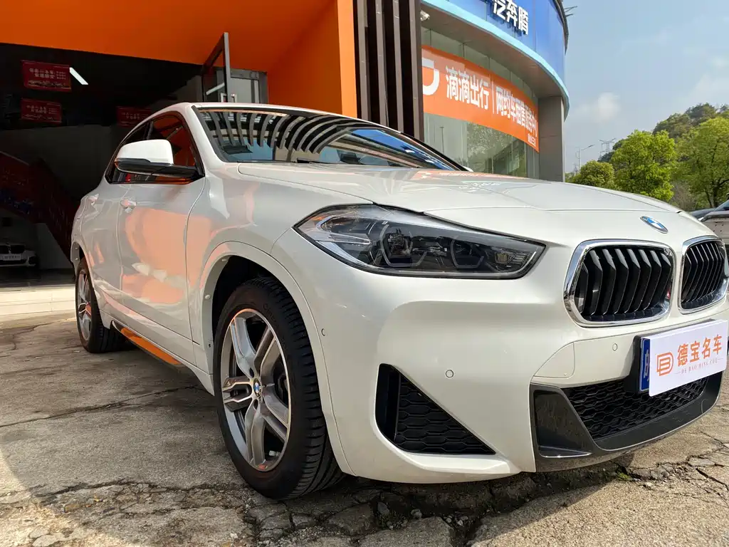 BMW X2 sDrive25 i Leading M Sport Package