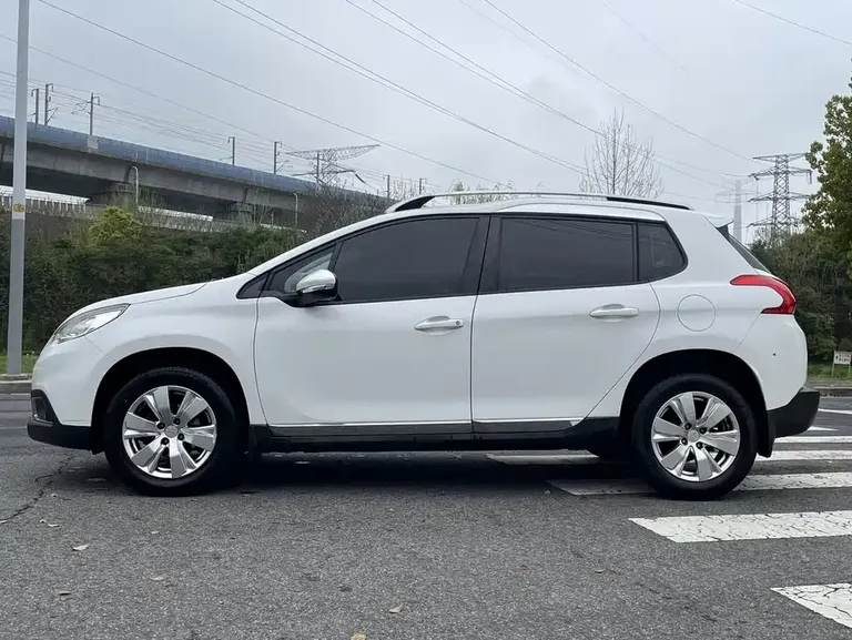 Peugeot 2008 2014 1.6 L Auto Fashion