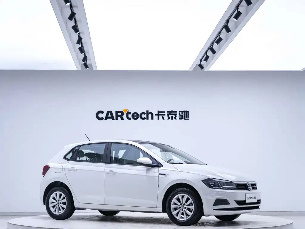 Polo Plus 1.5 L Auto Colorful Tech