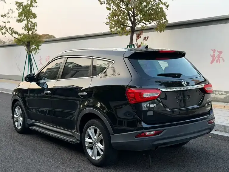 Dongfeng Fengguang 580 Facelift 1.5 T CVT Comfort