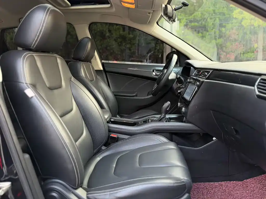Fengguang 580 Facelift 1.5 T CVT Comfort