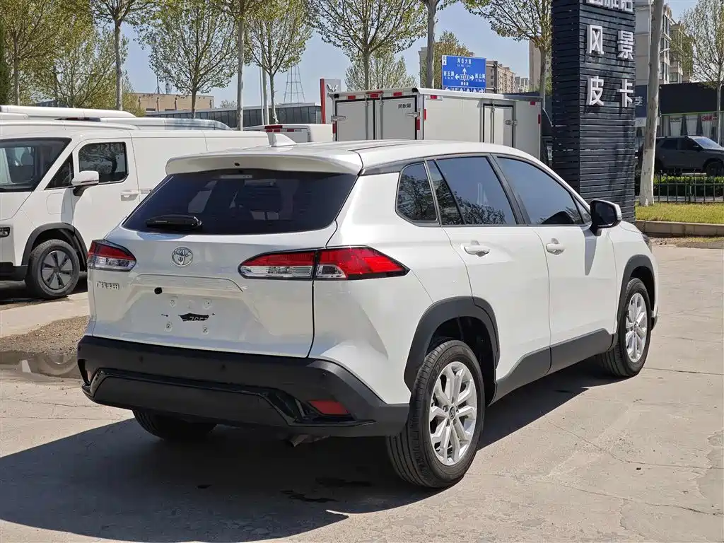 Frontlander 2.0 L CVT Leading