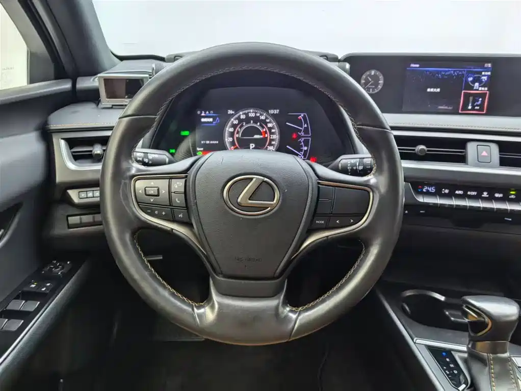 Lexus UX 260 h ·
