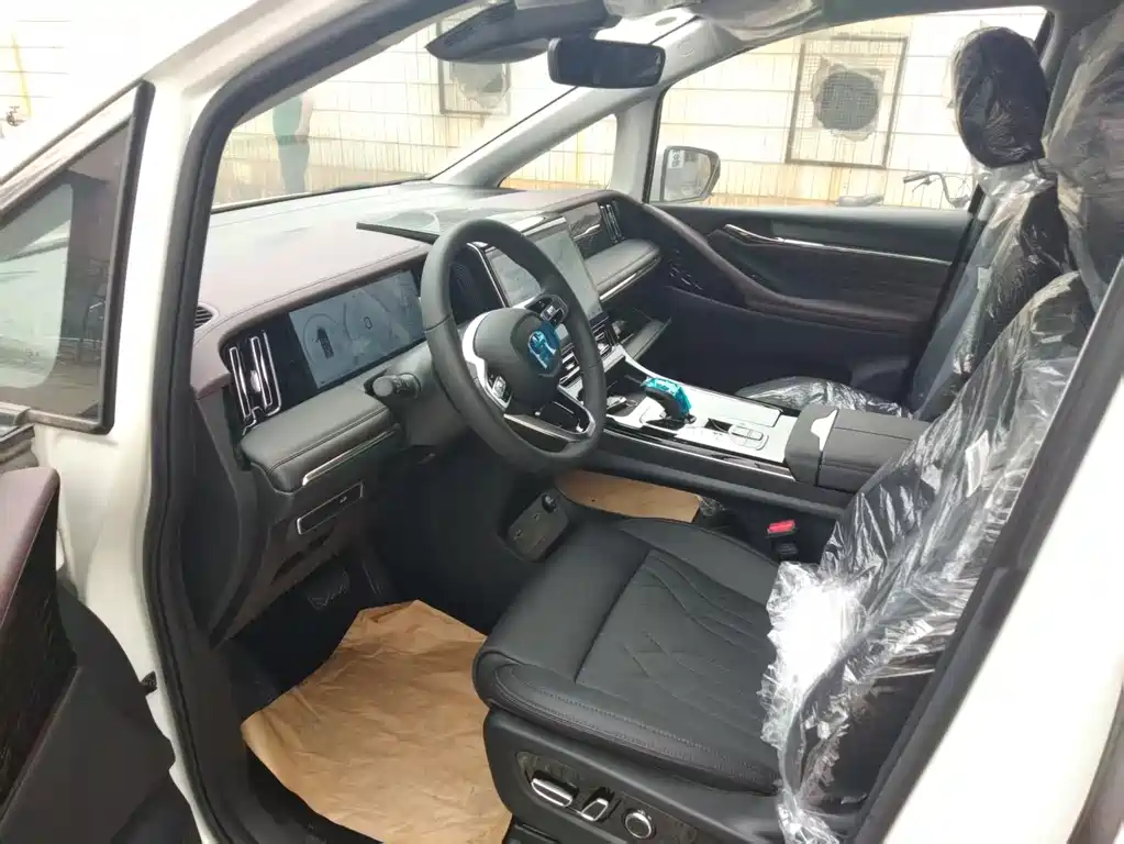 GAC Trumpchi M8 Master Series 400 T Distinguished