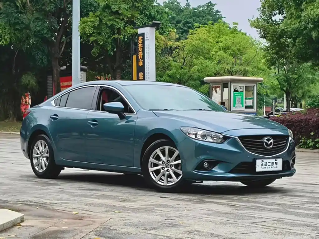 Atenza 2.0 L Blue Sky Luxury