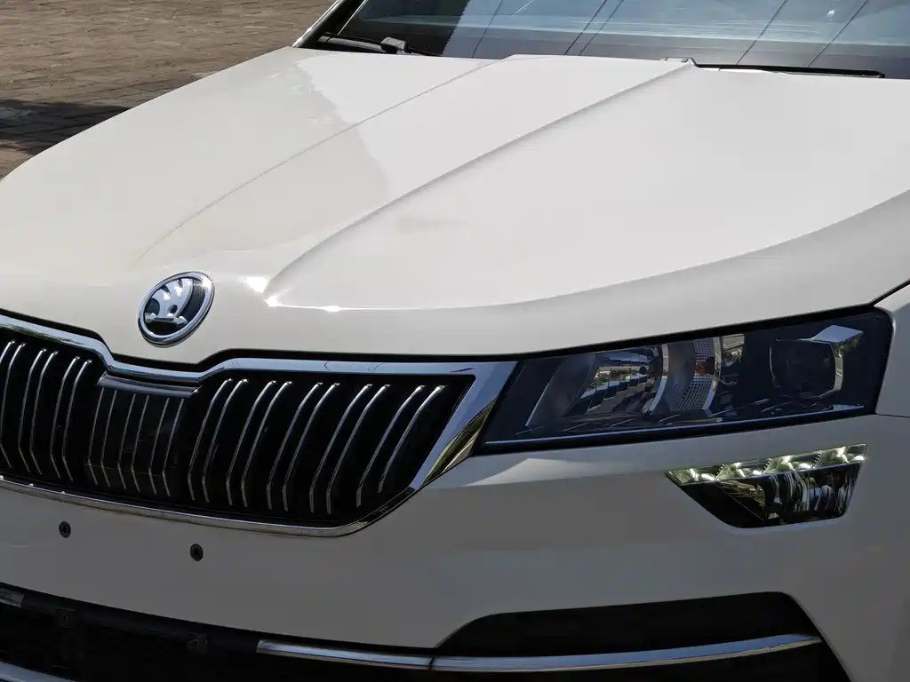 Karoq TSI280 Luxury CN-V
