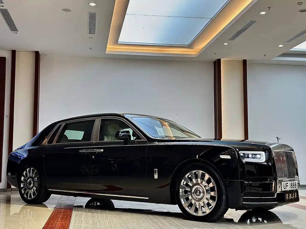 Phantom 6.7 T LWB Range