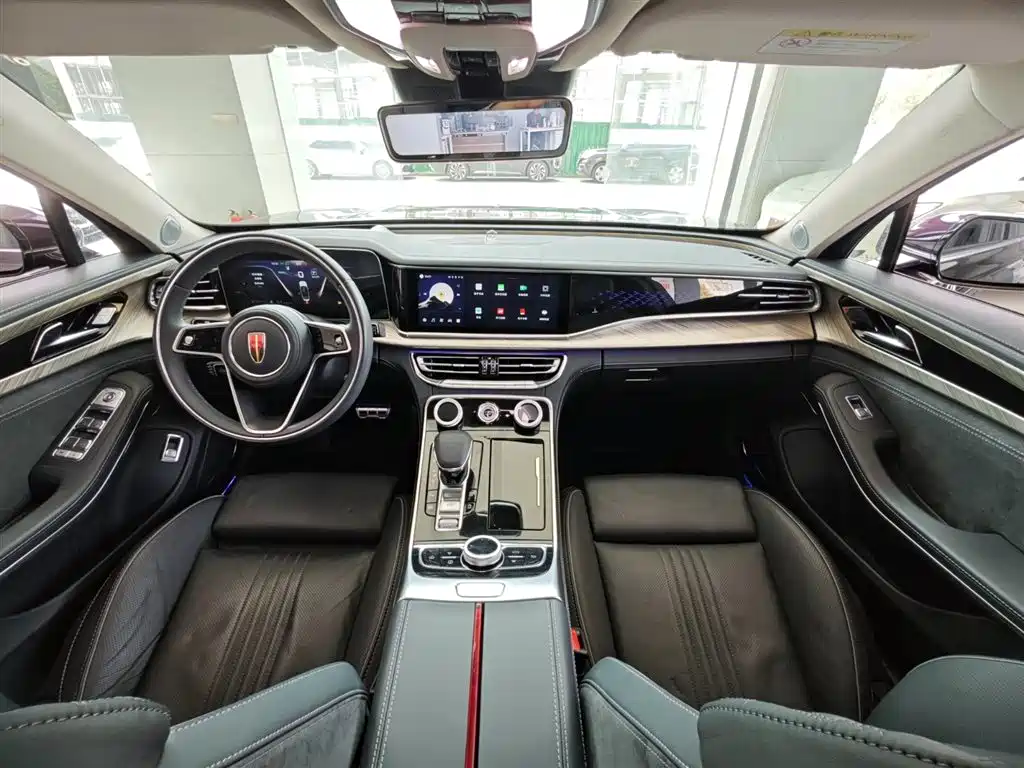Hongqi H9 2.0 T Connected Flagship