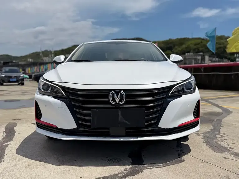 Changan Ruicheng CC Blue Whale 1.5 T DCT Luxury