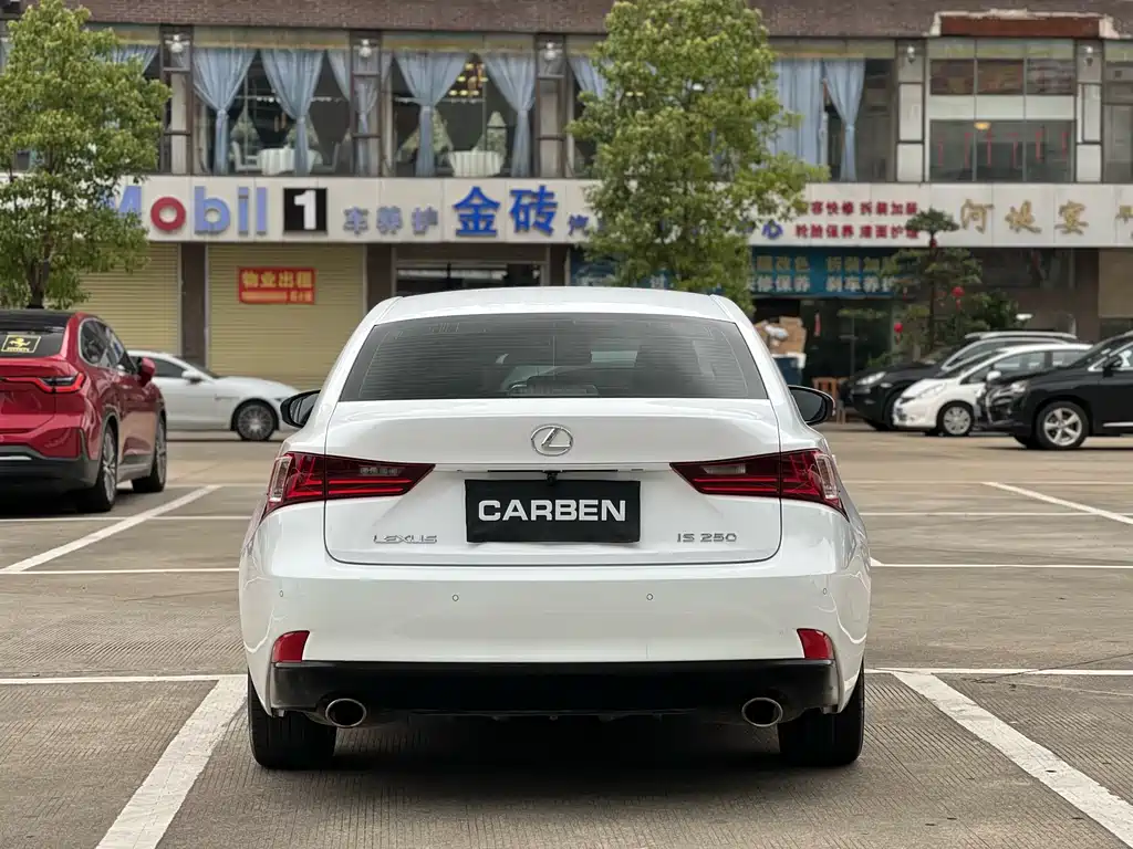 Lexus IS 250 F SPORT