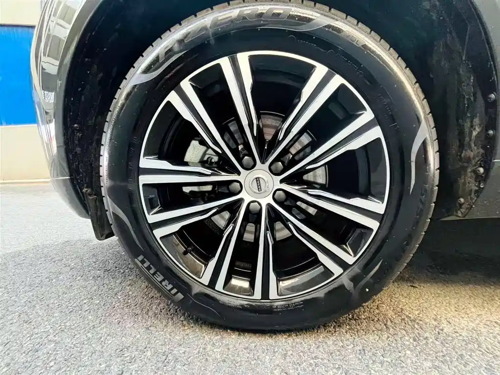 Volvo XC60 B5 4 WD Smart Vision Luxury