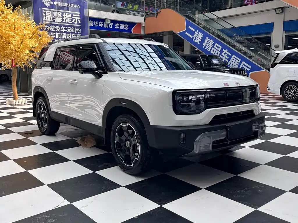 BAIC BJ30 1.5 T Magic Core Electric Drive Advanced