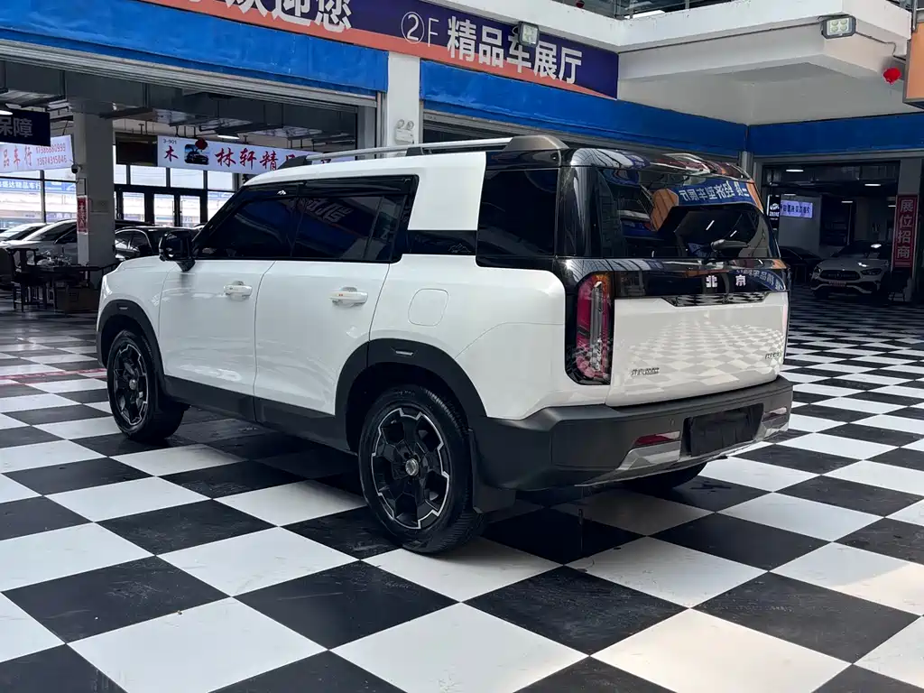 BAIC BJ30 1.5 T Magic Core Electric Drive Advanced