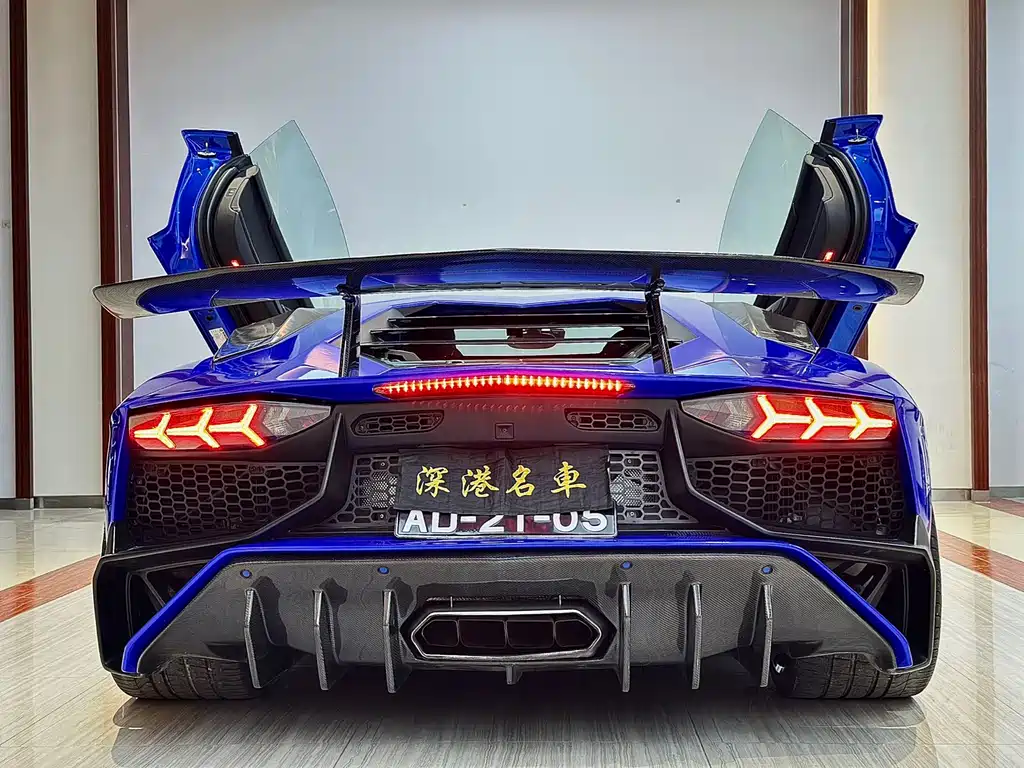 Aventador LP 700-4 Roadster