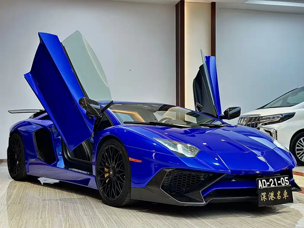Aventador LP 700-4 Roadster