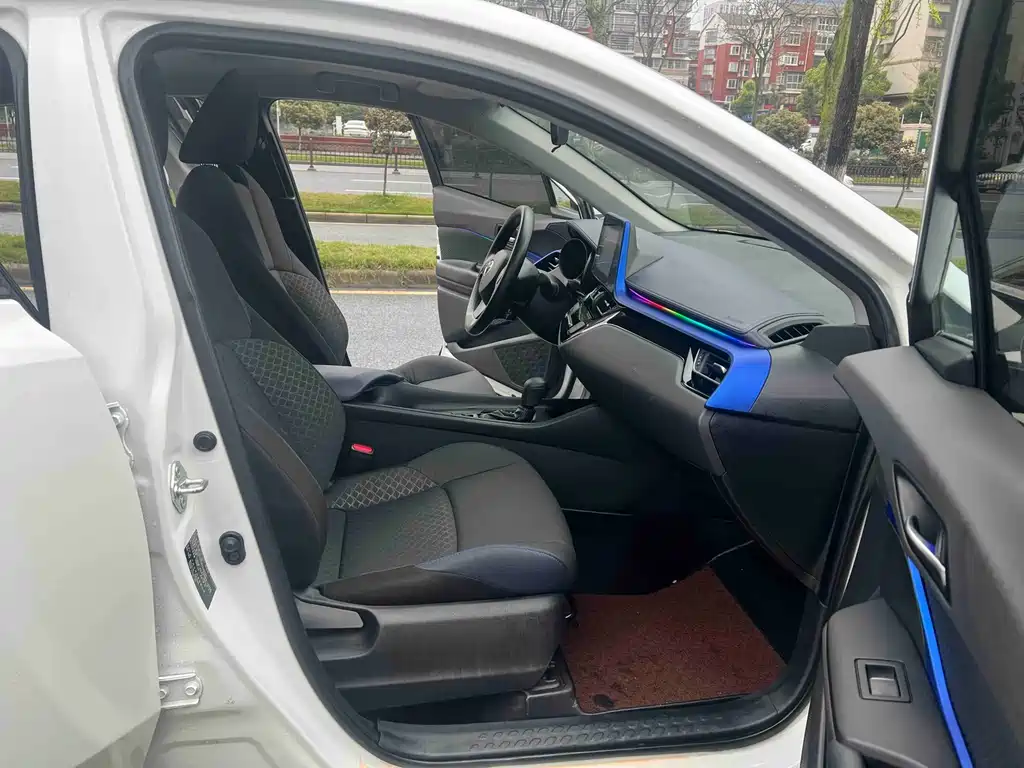 Toyota C-HR 2.0 L Comfort