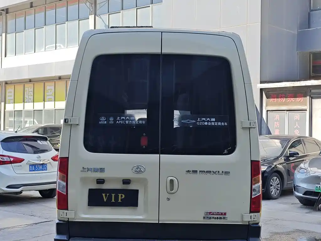 Xintu V80 新途V80 2017款 2.5 T AMT傲运通国IV长轴高顶6-10座