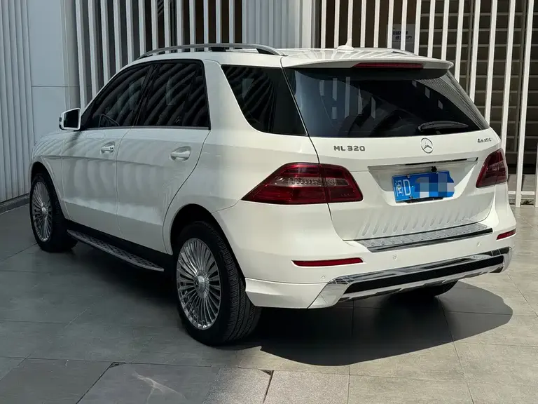 Mercedes-Benz M-Class ML 320 4 MATIC