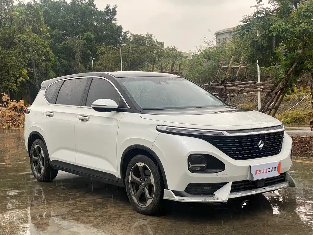 Baojun RM-5 宝骏RM-5 2019款 1.5 T CVT 24小时在线尊贵型 5座