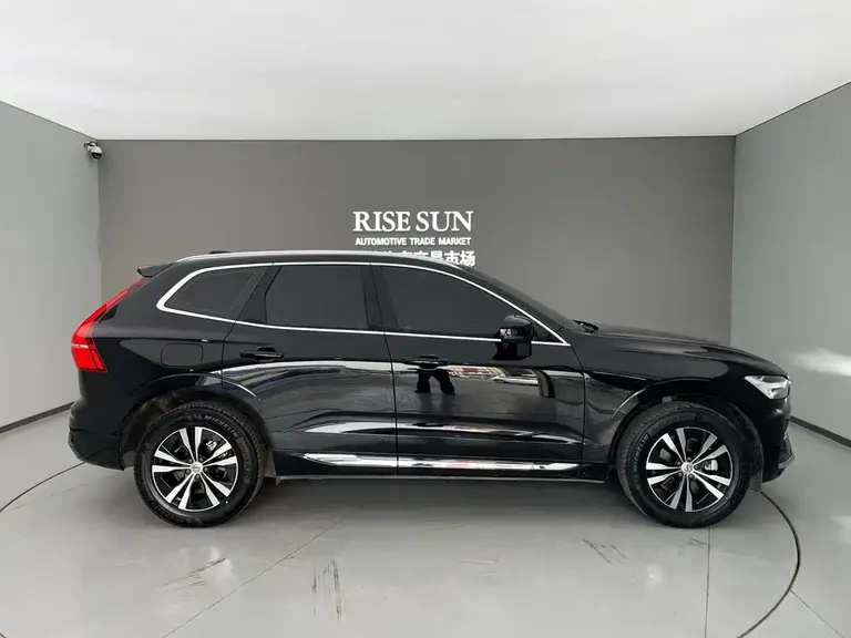Volvo XC60 B5 4 WD Smart Ease Luxury