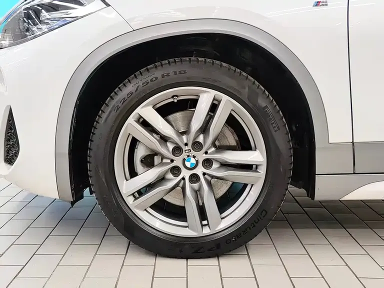 BMW X2 sDrive25 i Leading M Offroad Package