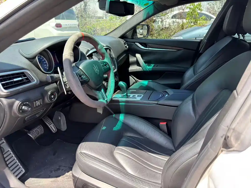 Ghibli 3.0 T S