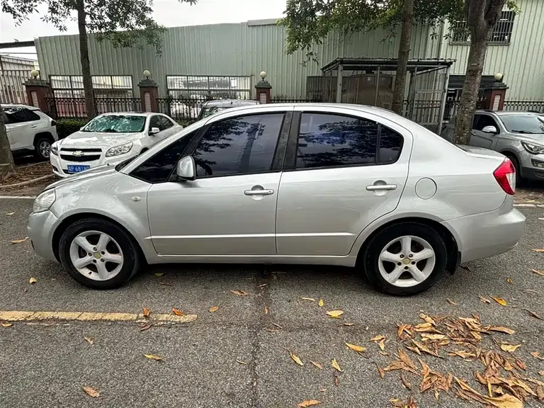 Suzuki SX4 天语 SX4 2008款 三厢 1.6 L 自动精英型