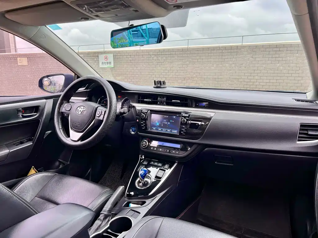 Levin Dual Engine 1.8 H V E-CVT Luxury