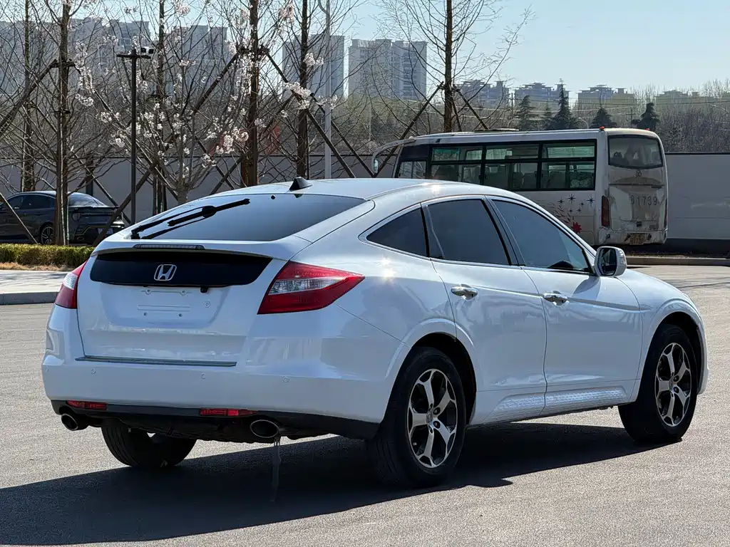 Crosstour 2.4 L Premium