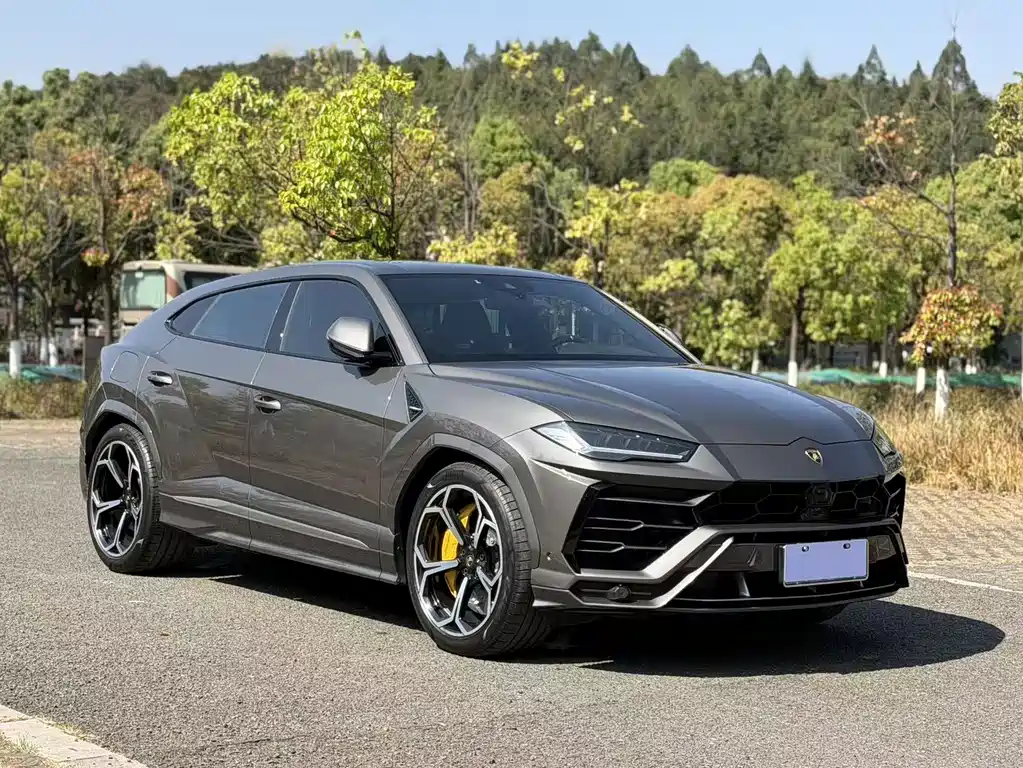 Urus 4.0 T V8