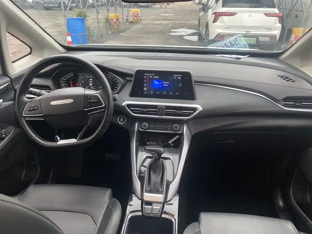 Maxus G50 大通G50 2021款 PLUS 1.5 T 自动适航版