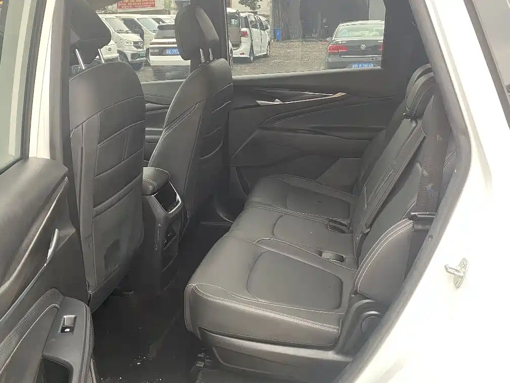 Maxus G50 大通G50 2021款 PLUS 1.5 T 自动适航版