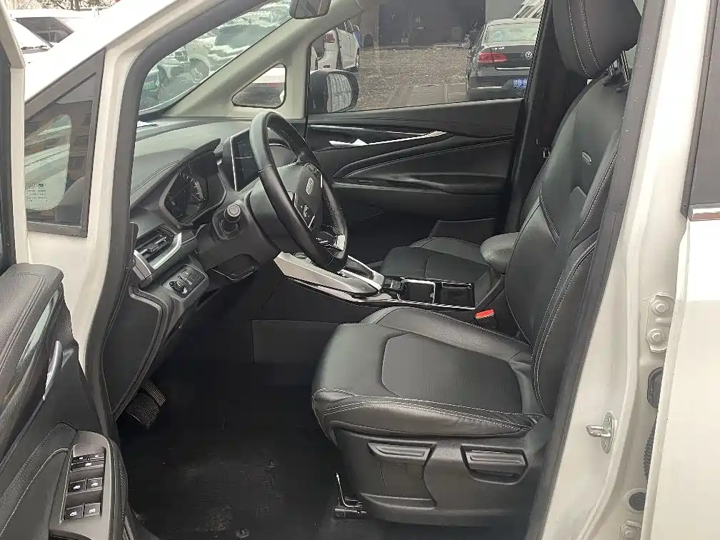 Maxus G50 大通G50 2021款 PLUS 1.5 T 自动适航版