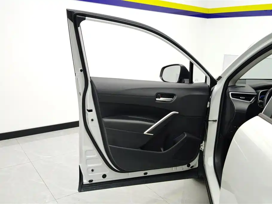 Frontlander 2.0 L Smart e-Hybrid Dual Engine Distinguished