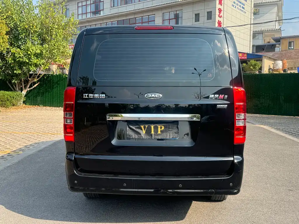 Refine M3 瑞风M3 2024款 PLUS 2.0 L HEV 智联版