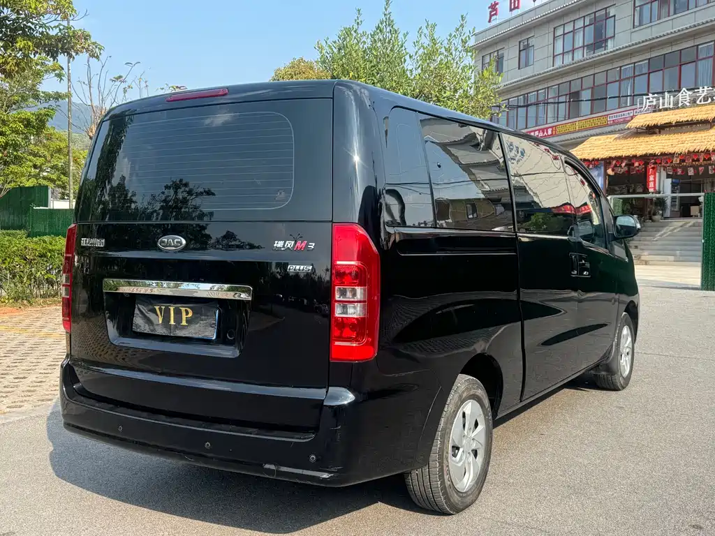 Refine M3 瑞风M3 2024款 PLUS 2.0 L HEV 智联版