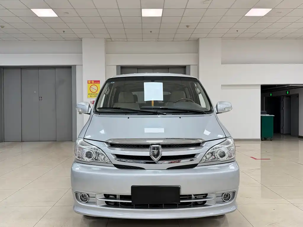 Grace 阁瑞斯 2013款 2.0 L智领标准型11座 全运纪念版国四10座