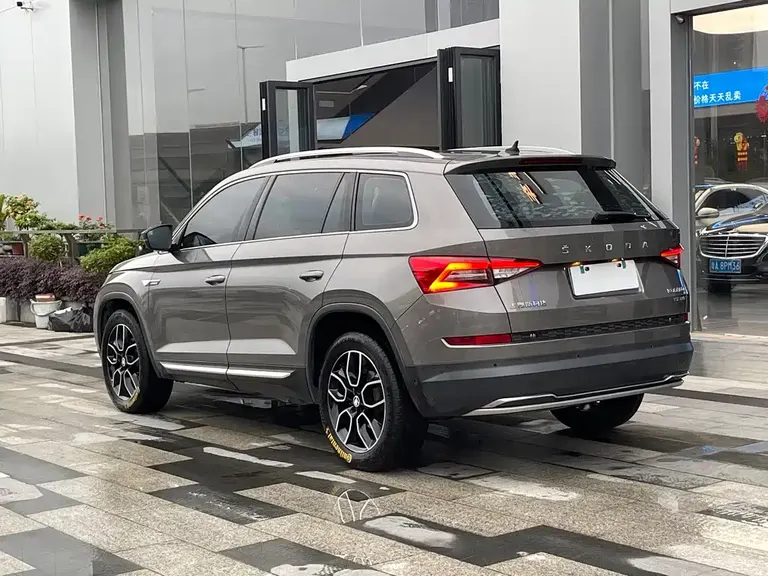 Skoda Kodiaq Facelift TSI330 7-seat 2 WD Luxury Enjoyment CN-V