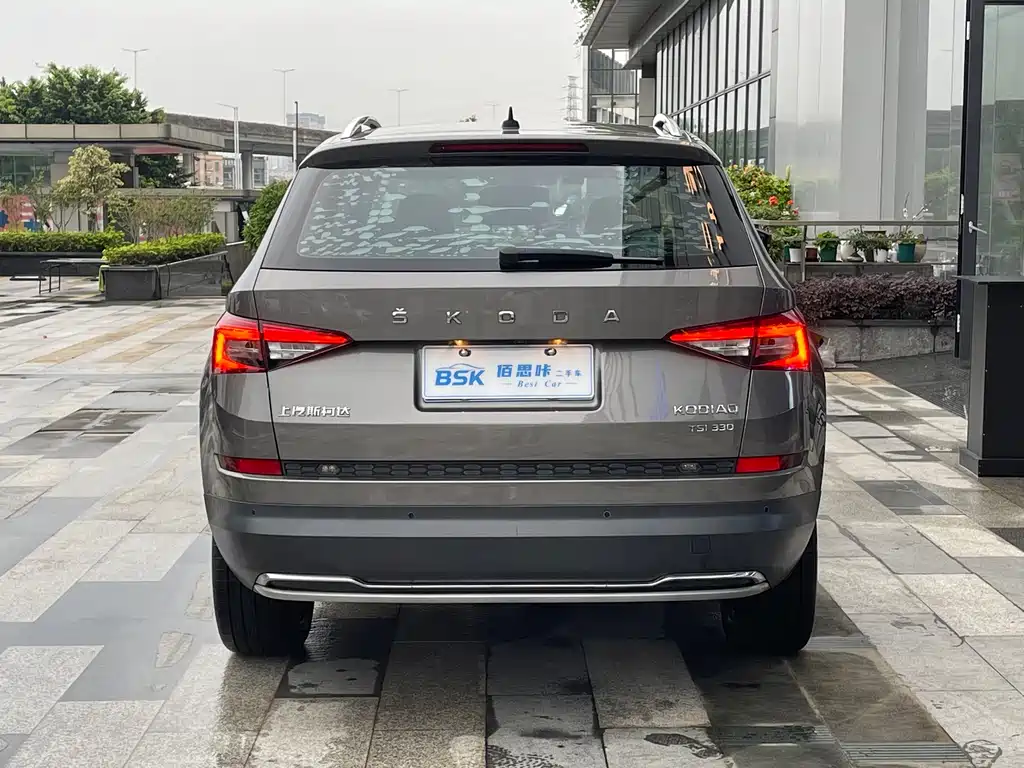 Kodiaq Facelift TSI330 7-seat 2 WD Luxury Enjoyment CN-V