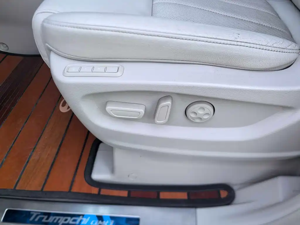 GAC Trumpchi M8 320 T Flagship