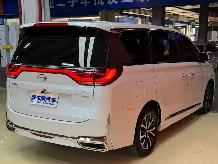GAC Trumpchi M8 Leading Show Series 390 T Luxury